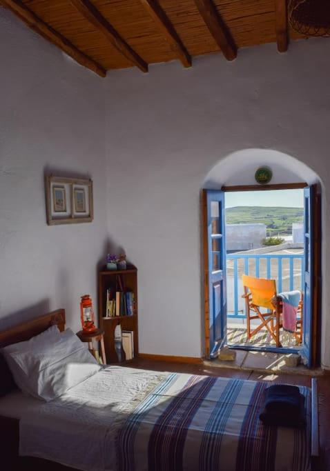 Villa Το Πάνω Σπίτι Της Μαριάνθης à Márpissa Extérieur photo